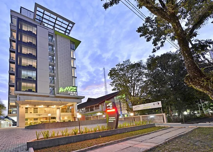 Whiz Prime Hotel Khatib Sulaiman Padang